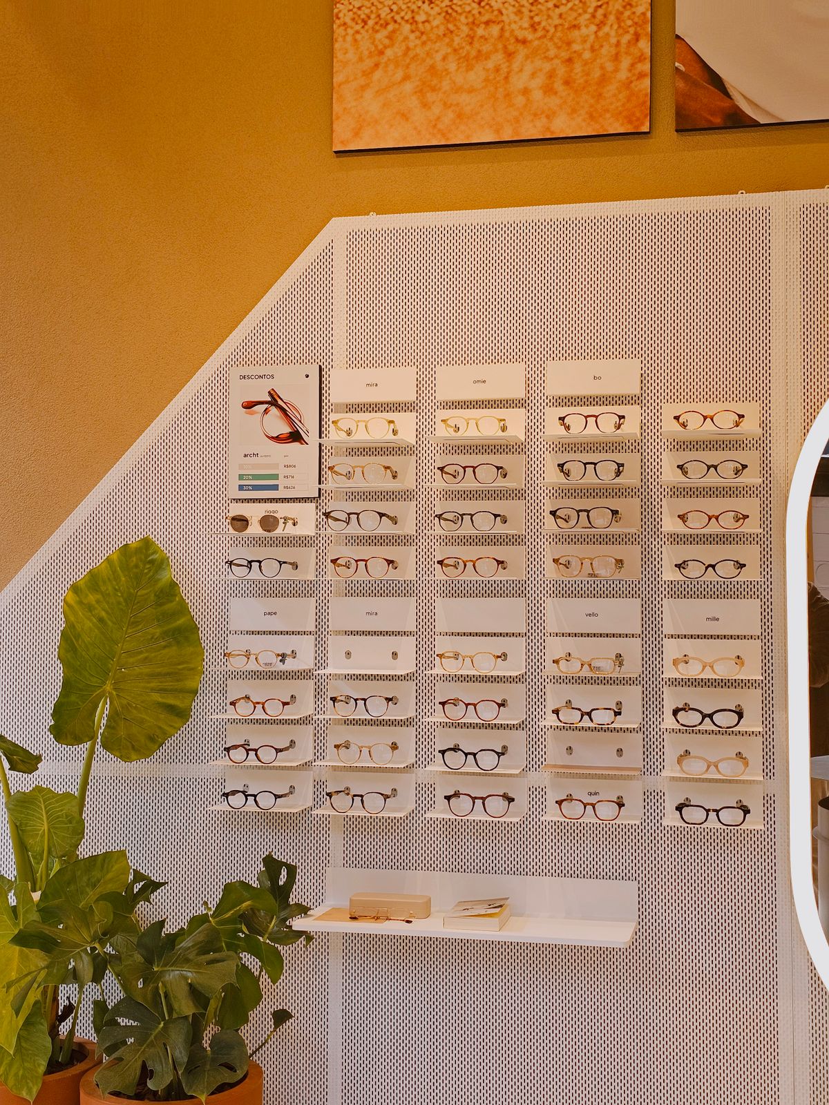 SidnyGrace Opticals Interior